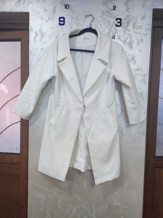 Прекрасно и много красиво палто