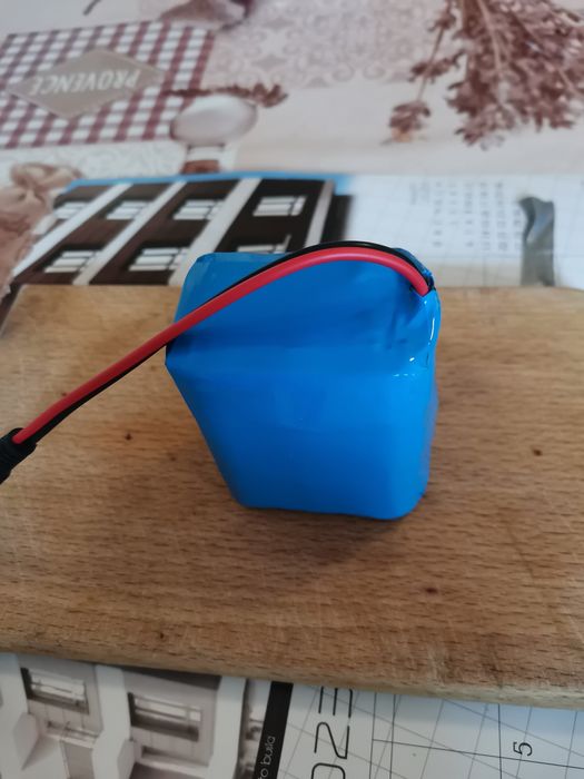 Батерия за лодка 7.4 в 10ач  и 12.6 15ач
