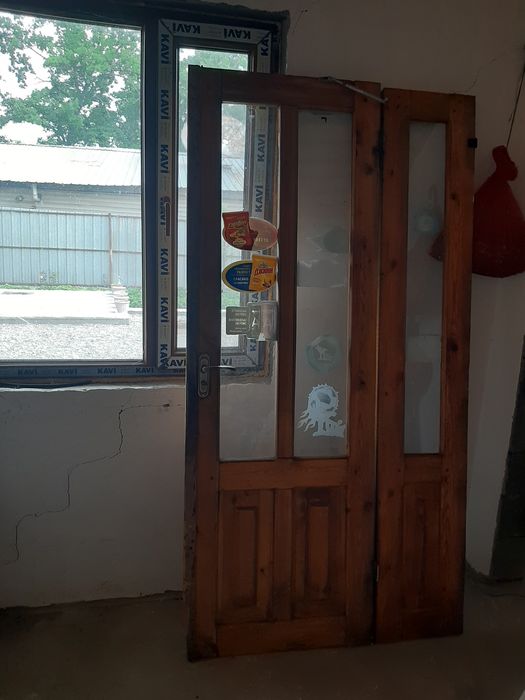 Дверь для дома  прошу 10000тг