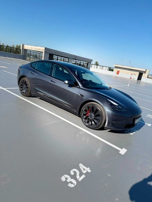 Tesla Model 3 Performance Facelift