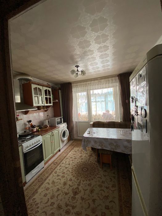 Продам квартиру  трёхкомнатная