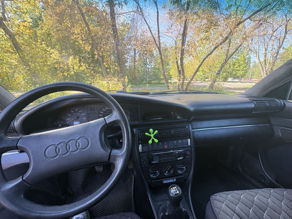 Продам Audi 100 c4