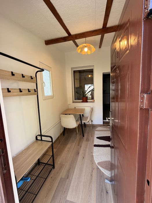 Inchiriez apartament in centru