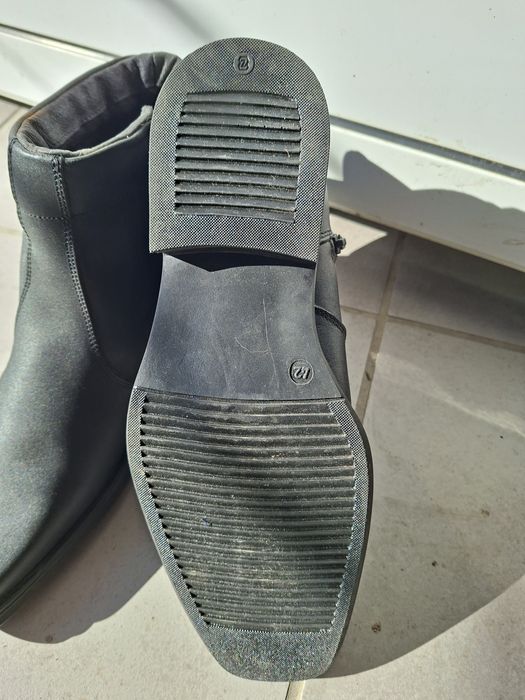 Обувки мъжки боти