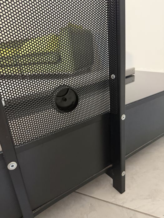 Тумба под телевизор с креплением