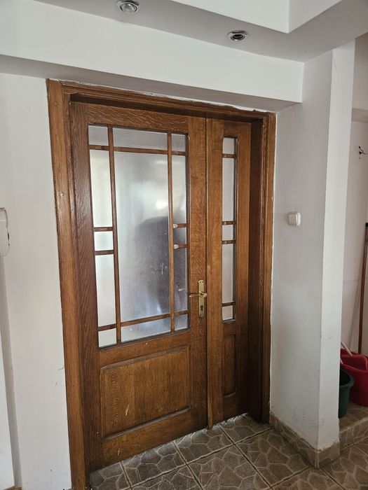 Usi interior lemn masiv