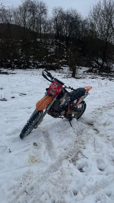 Vând sau schimb cross yamaha 250cc 2t