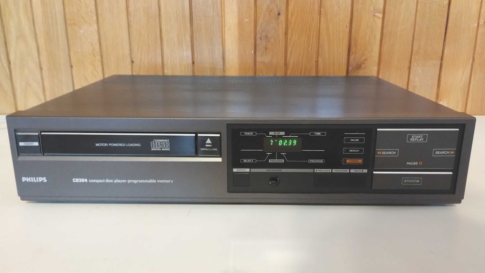 pt cd-uri audio un cd player Philips CD204