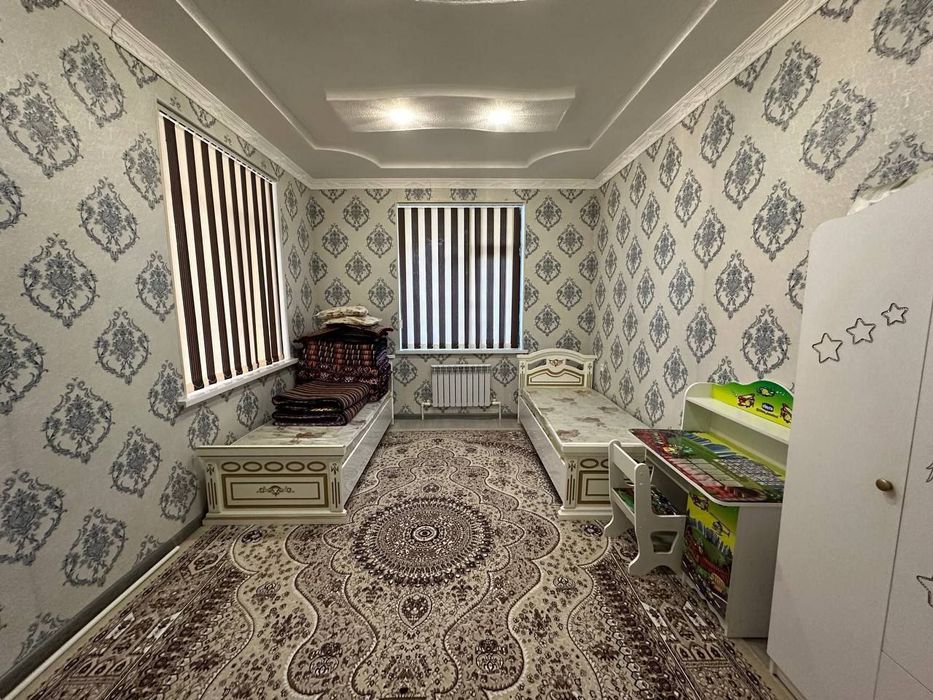 Срочно и сравнительно недорого ! 4 комнатная квартира в новостройке  !