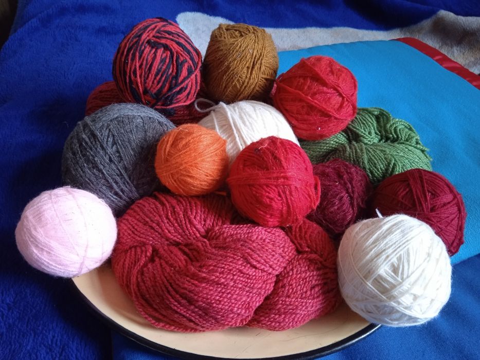 Вязальная пряжа ,ковер полушерстяные