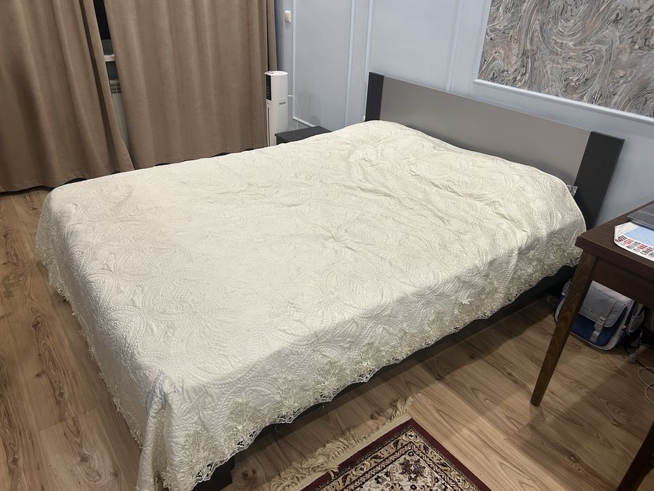 Продам спальний гарнитур