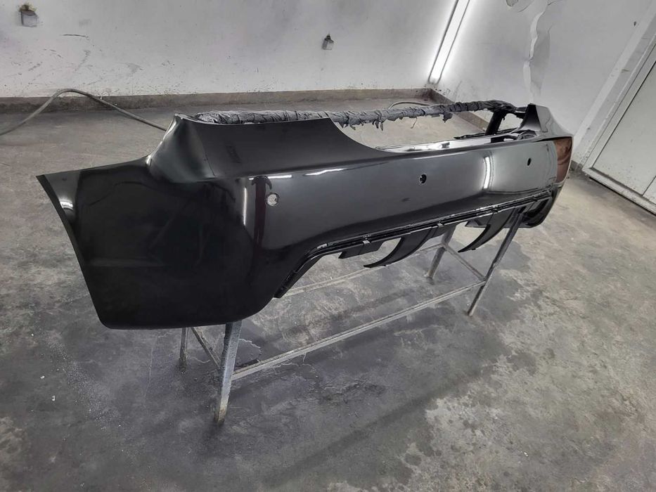 Полира и лакира фарове стопове боядисване на  детайли ,лепене брони