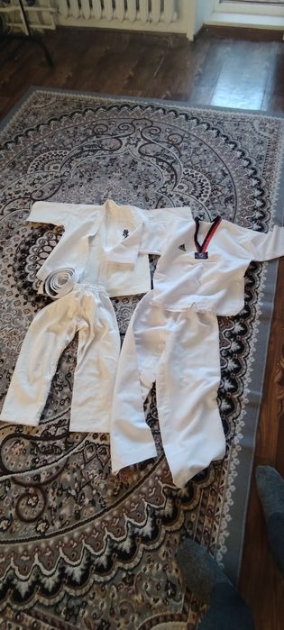 Форма каратэ, пару раз одевали, в хорошем состоянии.