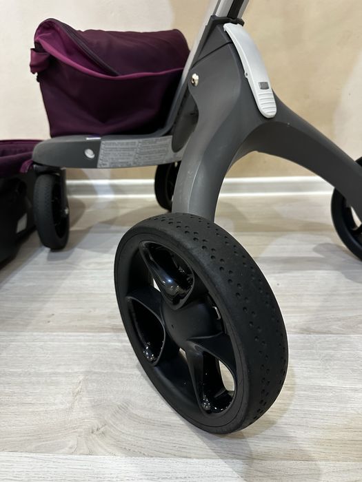 Продам Stokke Xplory