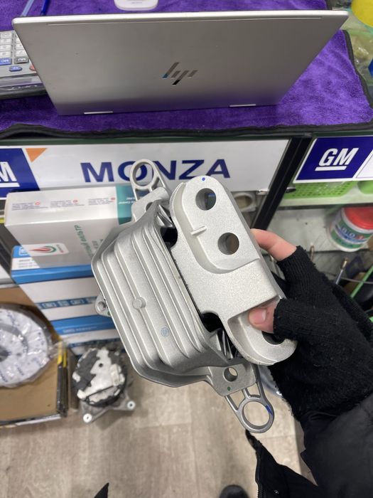 Motor podushk Malibu-2 XL Original