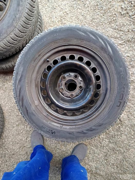 Гуми и джанти зимни