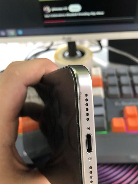 I phone 15 pro max rangi Natural Titanium