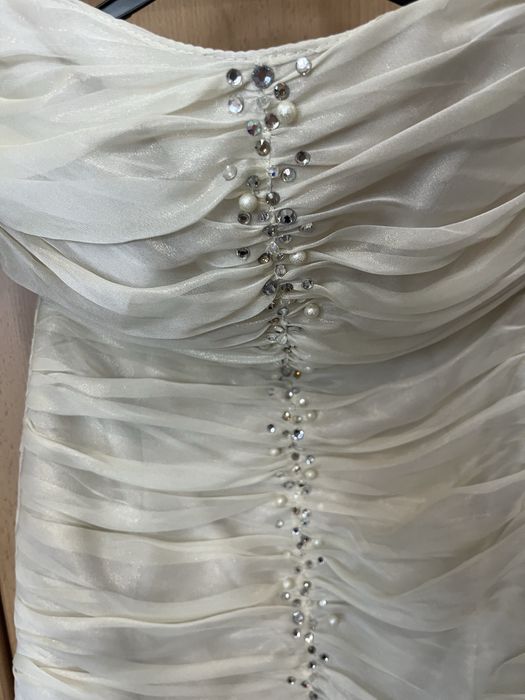 Официална рокля