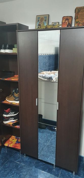 Pantofar format din trei(3) corpuri