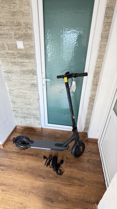 Trotineta electrica Xiaomi 1S Noua 0 km activa si testata 0 cicluri incarcare