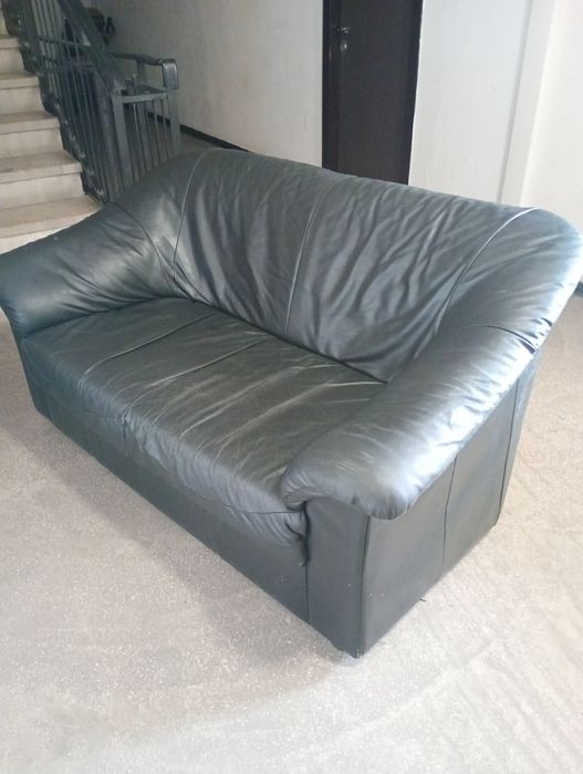 Vând canapea de piele