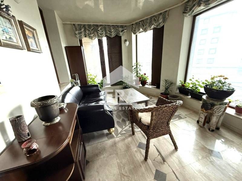 Продава се Къща в к.к. Св.Св. Константин и Елена - 753 кв.м за 1253 €/кв.м - Снимка #5