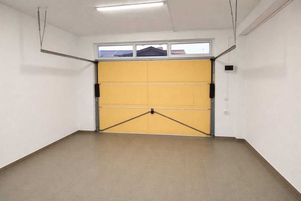 De închiriat – Garaj / Spațiu multifuncțional – 30 mp