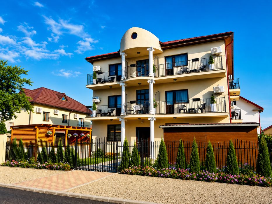 Vila Macris -|Cazare Eforie Nord 2026 | Camere duble/triple | Parcare + Grătar |