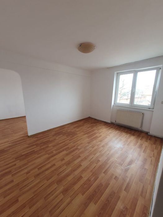 Apartament de Vanzare
Situat pe strada Vasile Lucaciu NEGOCIABIL DIRECT CU VANZATORUL
