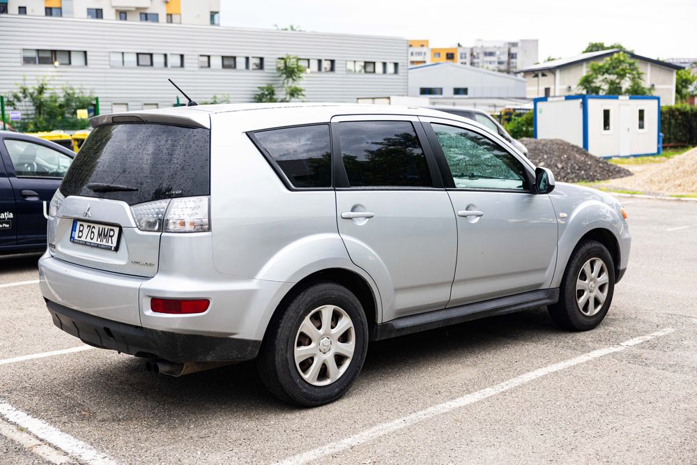 Mitsubishi Outlander 2012