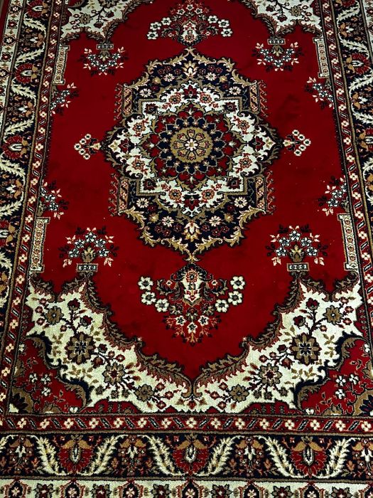 Продам ковер натуральный шерсть.