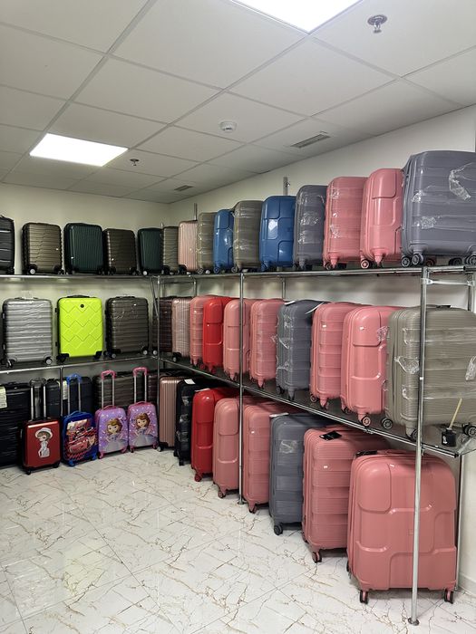 Чемодан пластиковые Магазин 24/7