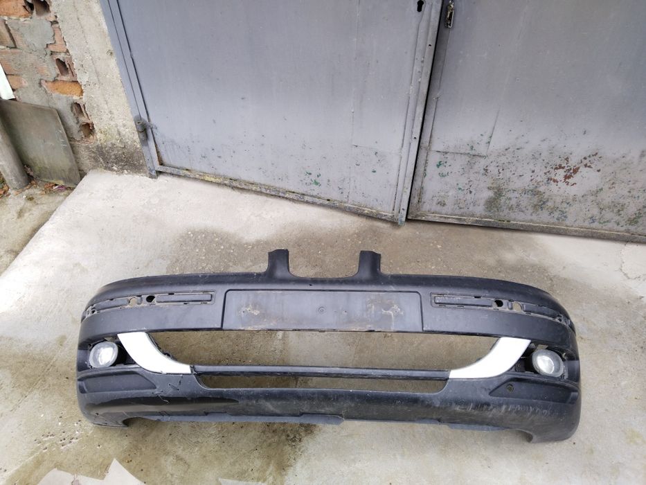 Части за предна броня Seat Leon