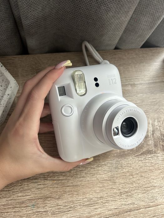 Момента камера Instax mini 12