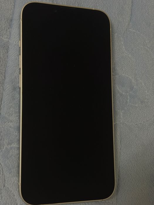 Vând iPhone 14 – 128 GB – Liber de rețea – Stare excelentă