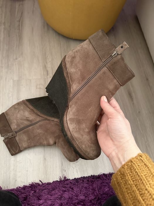 Botine piele naturala intoarsa