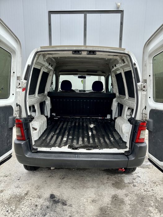 На ЧАСТИ  Peugeot Partner  1.9D 69кс 2006г товарен