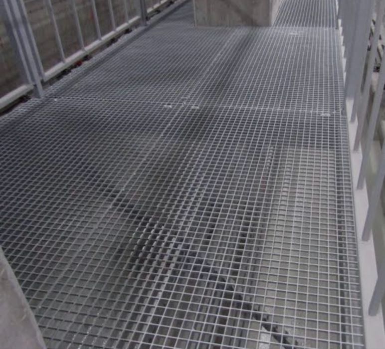 Gratare zincate super pret