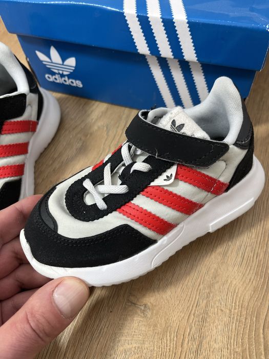 Adidas Originals детски маратонки размер 25