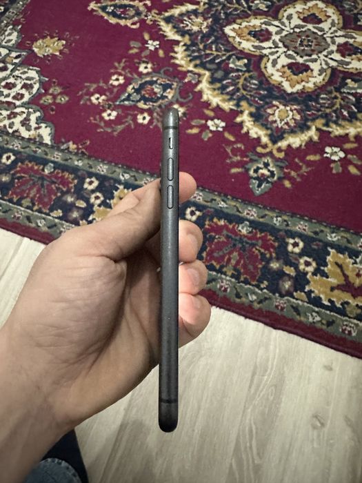 Айфон 11 продам в отличьном состояний