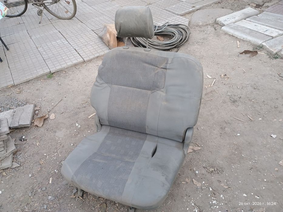 Автомобильное кресло