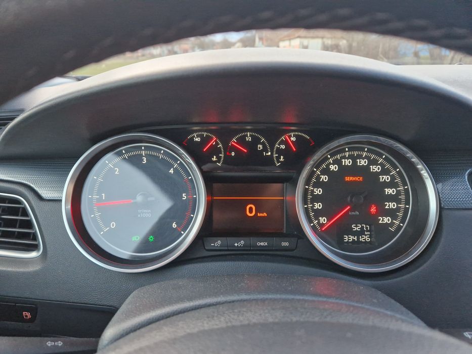 Vand Peugeot 508 an 2011 2.0hdi 163cp euro5
motor 2.0 Hdi  163 cp euro