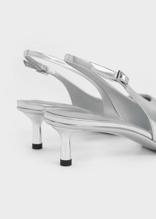 Pantofi stiletto