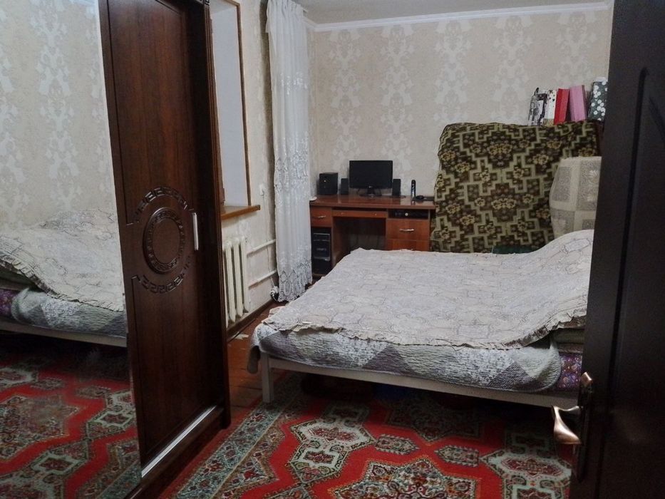 срочно!!Продаю квартиру 3комн переделанная в 4-х комн