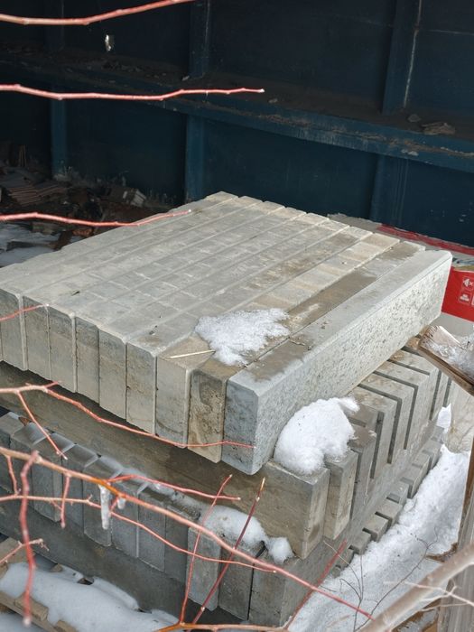 Брусчатка, поребрики, поддоны