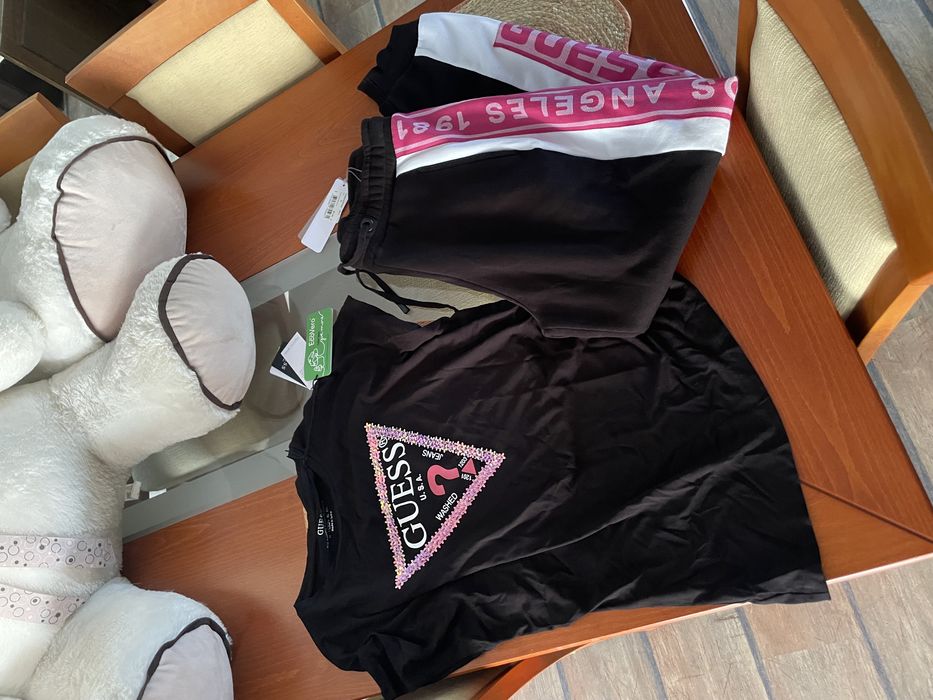 Дамска тениска и долница Guess