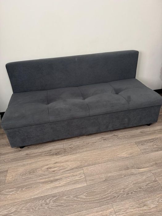 Срочно продаётся диван раскладной