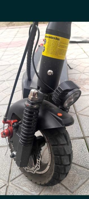Электро самокат DRONGO