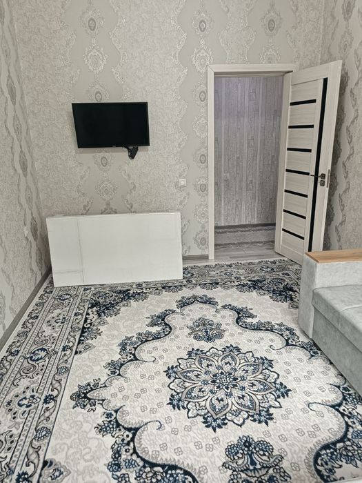 Сдаётся 2-х комнатная квартира азия хаус 5-этаж