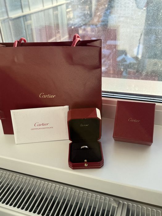 Продам кольцо Cartier love  original оригинал